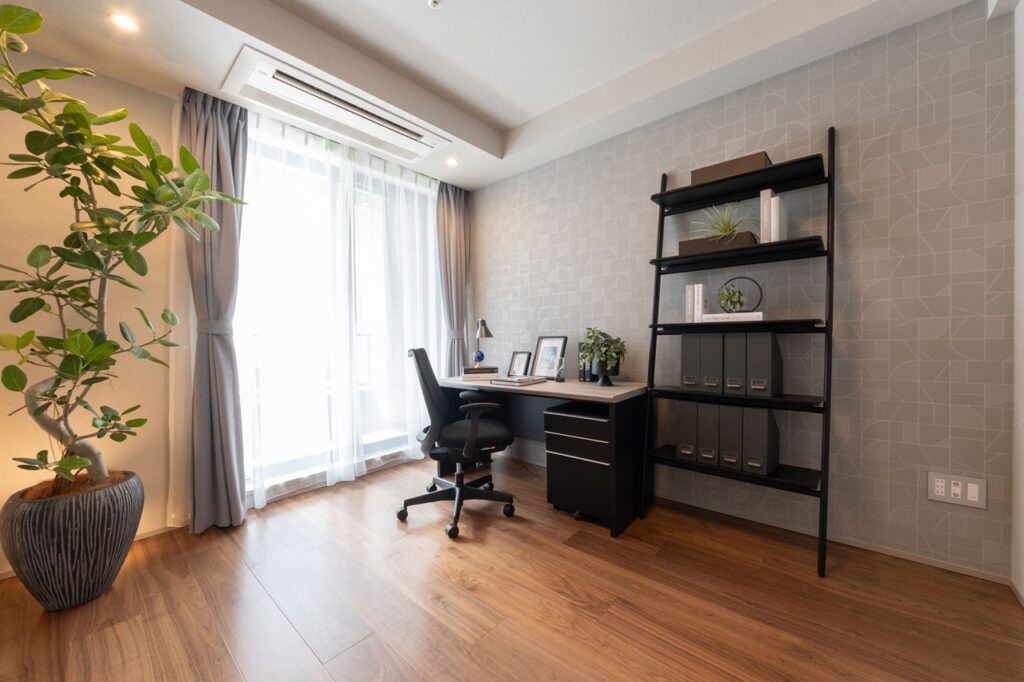 テラス渋谷美竹の書斎（室内）の写真（THE BRIDGE株式会社撮影）