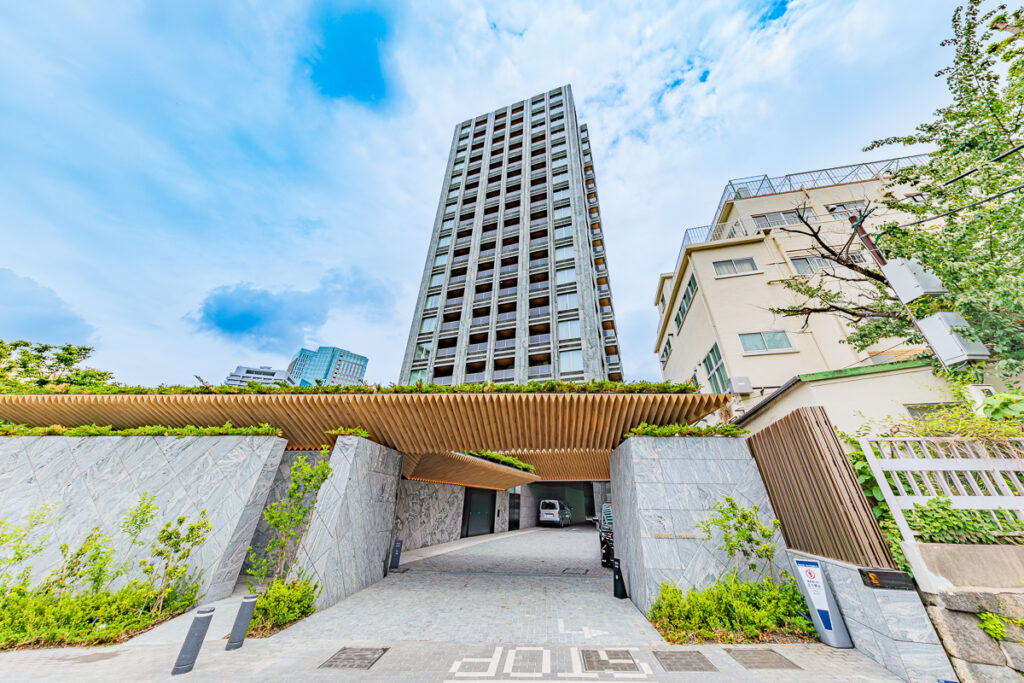 ブランズ千代田富士見の外観写真｜THE BRIDGE株式会社撮影