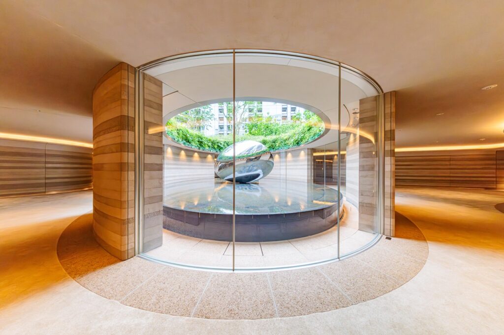 三田ガーデンヒルズのエントランス写真|THE BRIDGE株式会社撮影