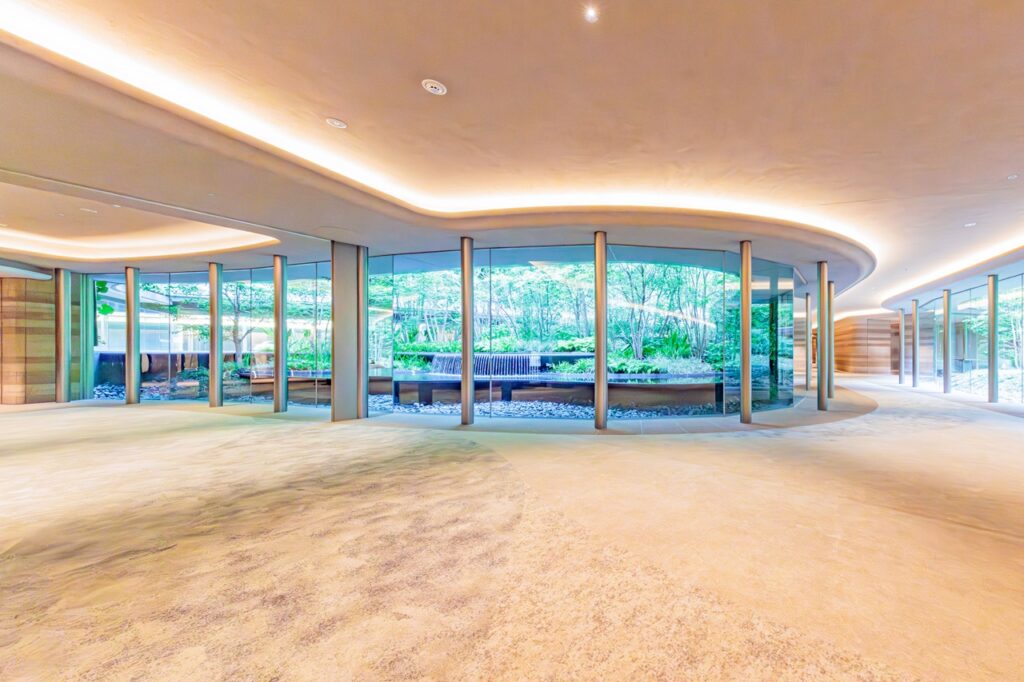 三田ガーデンヒルズのエントランス写真|THE BRIDGE株式会社撮影